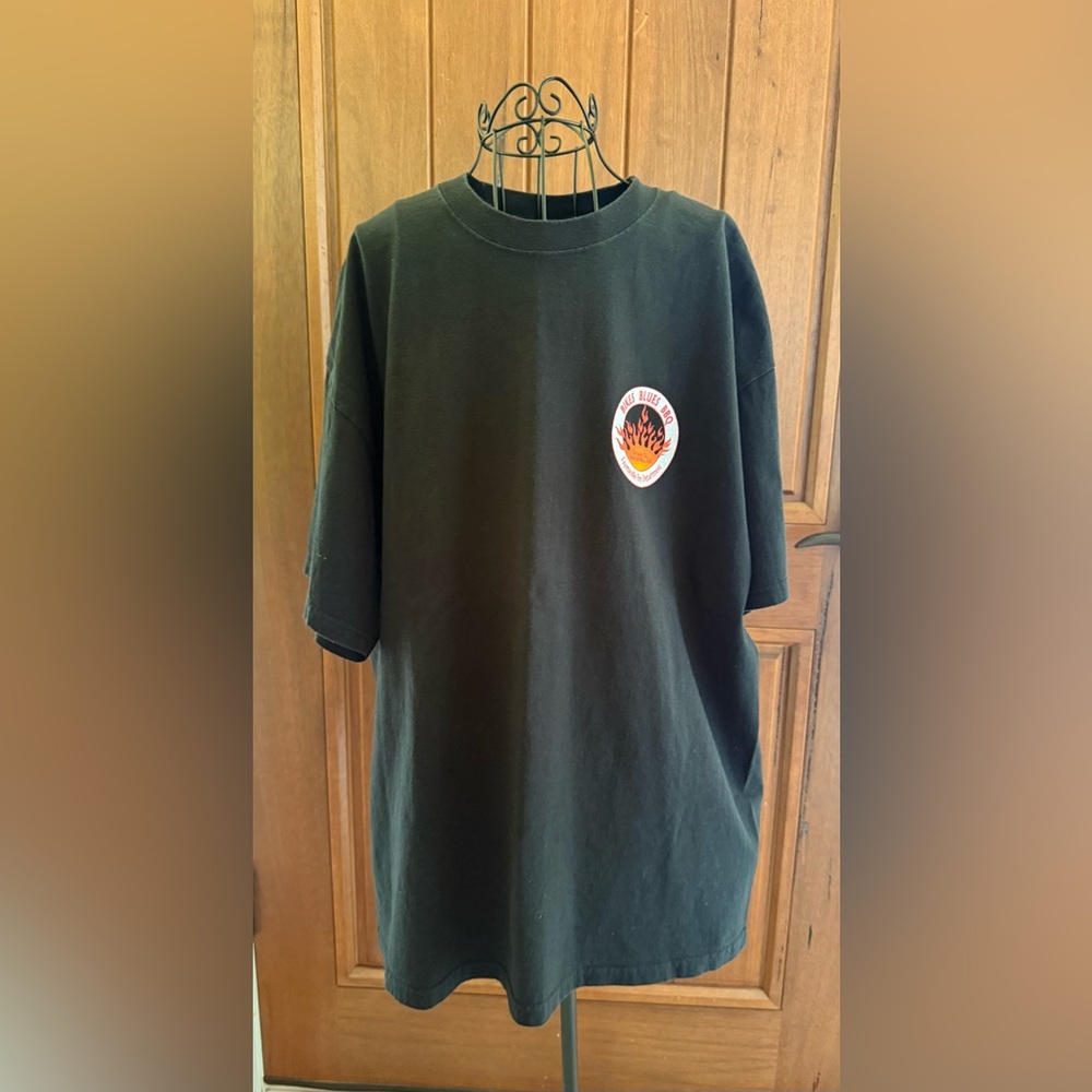 Vintage Bikes, Blues, BBQ Dickson St, Fayetteville AR Fire Dept tshirt.  Size XL